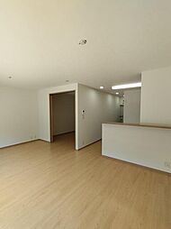 MKマンション 1階1LDKのリビング/ダイニング