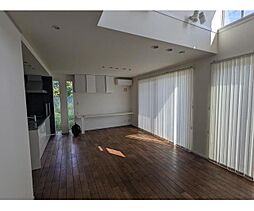 フォレストハウス緑台 1 1階4LDKのリビング/ダイニング