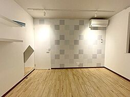 The River Side AOTO 1階ワンルームのリビング/ダイニング