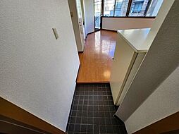 スリーエス国立 2階ワンルームのリビング/ダイニング