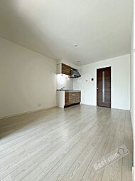 七道ハウス 102 1階1LDKのリビング/ダイニング