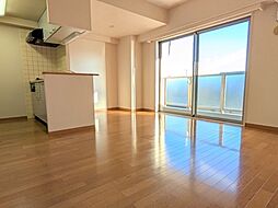 ゼフィルスB棟 2階1LDKのリビング/ダイニング