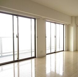 ロワール横濱反町 2階1SLDKのリビング/ダイニング