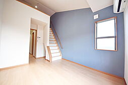 多摩都市モノレール 程久保駅 徒歩5分の賃貸アパート 1階1Kのリビング/ダイニング