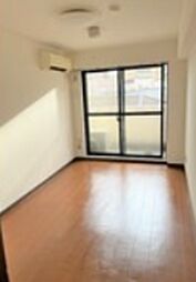 フラッツ100 3階1Kのリビング/ダイニング