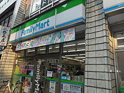 「ファミリーマート」 186m