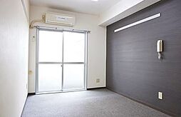 エミグラント多摩川 204 2階ワンルームのリビング/ダイニング