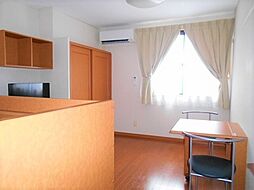 レオパレスアモロッソ 1階1Kのリビング/ダイニング