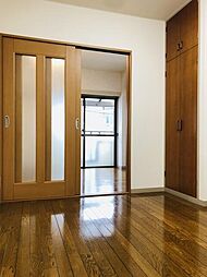 オノラインビル 2階4LDKのリビング/ダイニング