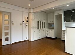 Platinum Court 2階2LDKのリビング/ダイニング