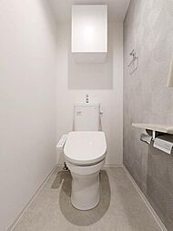 多機能便座付きトイレです！