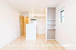 タウンハウス 201 2階1LDKのリビング/ダイニング