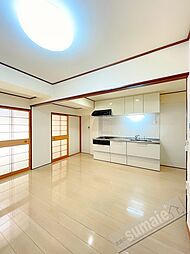 サンハイツ中之島 4階2LDKのリビング/ダイニング