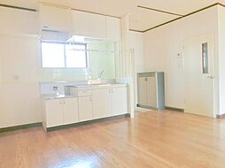 メゾンユー 2階2LDKのリビング/ダイニング