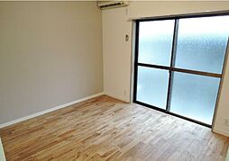 メゾンフローレンス 102 1階ワンルームのリビング/ダイニング