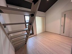 ＳＫリデンテVII 2階ワンルームのリビング/ダイニング