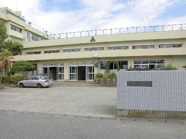 画像28:新潟市立石山中学校 1198m