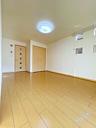 スカイガーデン　2 101 1階1Kのリビング/ダイニング