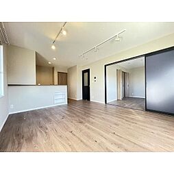 アゼリア（七国6） 101 1階1LDKのリビング/ダイニング