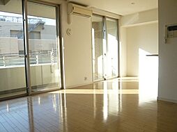 プレストンフォーレ 304 3階3LDKのリビング/ダイニング