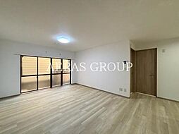 第2ワールドビル 1階3LDKのリビング/ダイニング