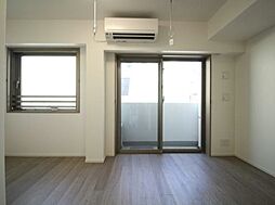 プレール・ドゥーク学芸大学II 地下1階ワンルームのリビング/ダイニング