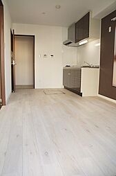 トリニティ・コート新金岡 4階1LDKのリビング/ダイニング