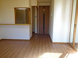 グランドスラム 1階1LDKのリビング/ダイニング