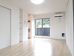 カーサ　フェリーチェ（金井ヶ丘1） 201 2階1LDKのリビング/ダイニング