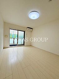 リブリ・シャドゥール 2階1Kのリビング/ダイニング