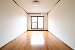 グランディール 103 1階1Kのリビング/ダイニング