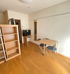 レオパレスムーブメント鶴瀬 1階1Kのリビング/ダイニング