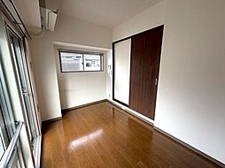 グレイシャス国立 2階1Kのリビング/ダイニング