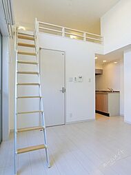 さくらハウス 102 1階ワンルームのリビング/ダイニング