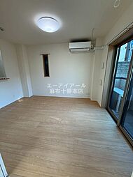 東京臨海高速鉄道りんかい線 品川シーサイド駅 徒歩7分の賃貸マンション 1階2LDKのリビング/ダイニング