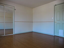 ブリリアント・ハイム 2階1LDKのリビング/ダイニング