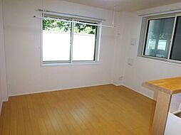 ファミリエ早稲田 1階2LDKのリビング/ダイニング