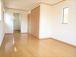 小田急小田原線 玉川学園前駅 徒歩19分の賃貸アパート 1階1Kのリビング/ダイニング