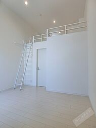 COLOR（カラー） 103 1階1Kのリビング/ダイニング