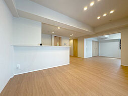 D-ROOM帝塚山 7階2LDKのリビング/ダイニング