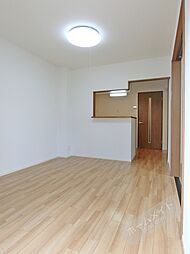 バイブリーコートＤ棟 103 1階1LDKのリビング/ダイニング