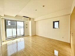 エストゥルースプラス東神奈川 3階1Kのリビング/ダイニング