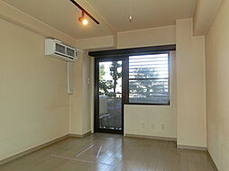 JR総武線 市川駅 徒歩6分の賃貸マンション 2階1Kのリビング/ダイニング