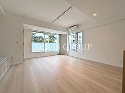 イプセ白金 402 4階2LDKのリビング/ダイニング