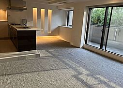 東京メトロ日比谷線 六本木駅 徒歩7分の賃貸マンション 3階2LDKのリビング/ダイニング