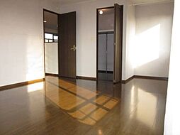 ちはら台南貸家 1階4LDKのリビング/ダイニング