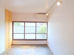 日の出荘 2階ワンルームのリビング/ダイニング