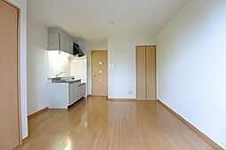 ソーレ梅林 1階ワンルームのリビング/ダイニング