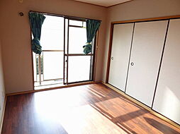 Ｕ−ＢＩＧオリーブ 3階1Kのリビング/ダイニング