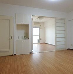 ガーデンスクエア北坂戸 1階3LDKのリビング/ダイニング